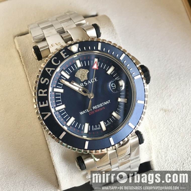 Replica Versace men 46mm M03 Watch