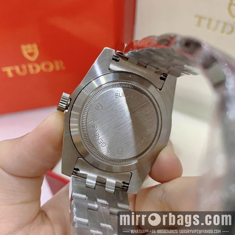 Replica Tudor 39mm 072441 Watch
