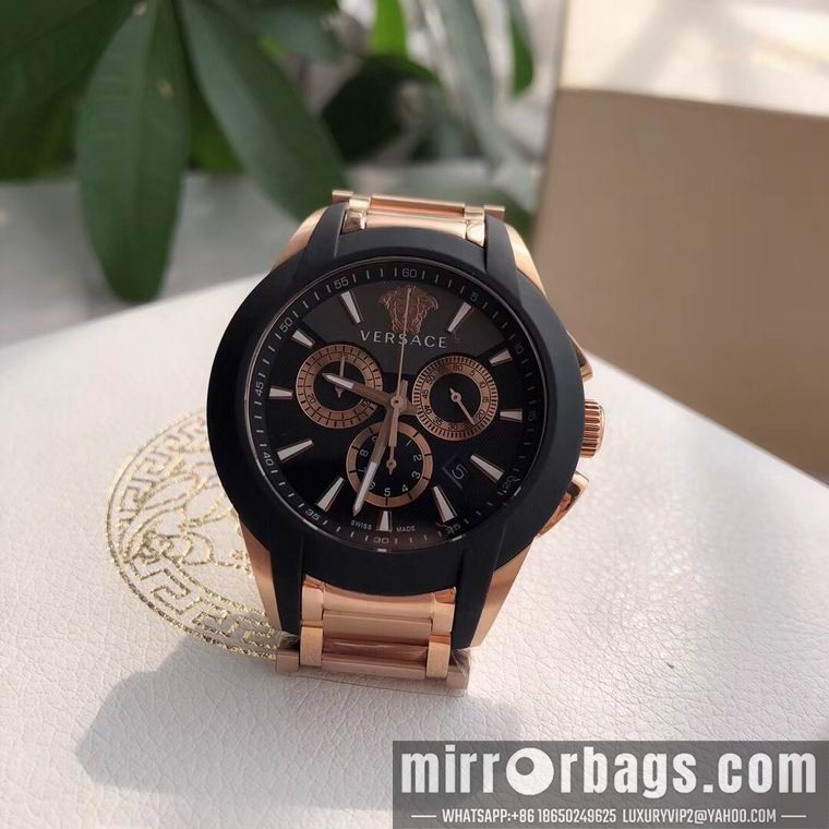 Replica Versace men 42mm M06 Watch