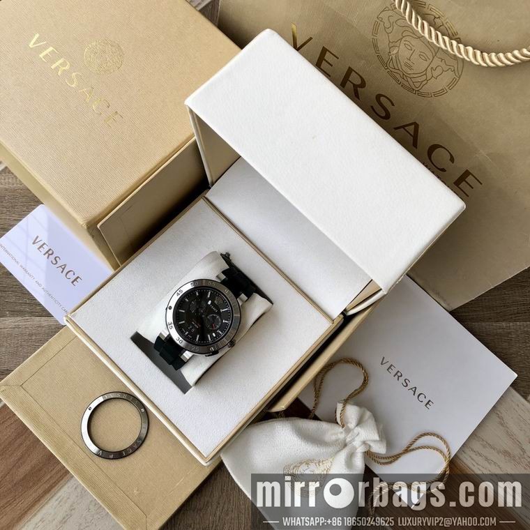 Replica Versace men 44mm M05 Watch