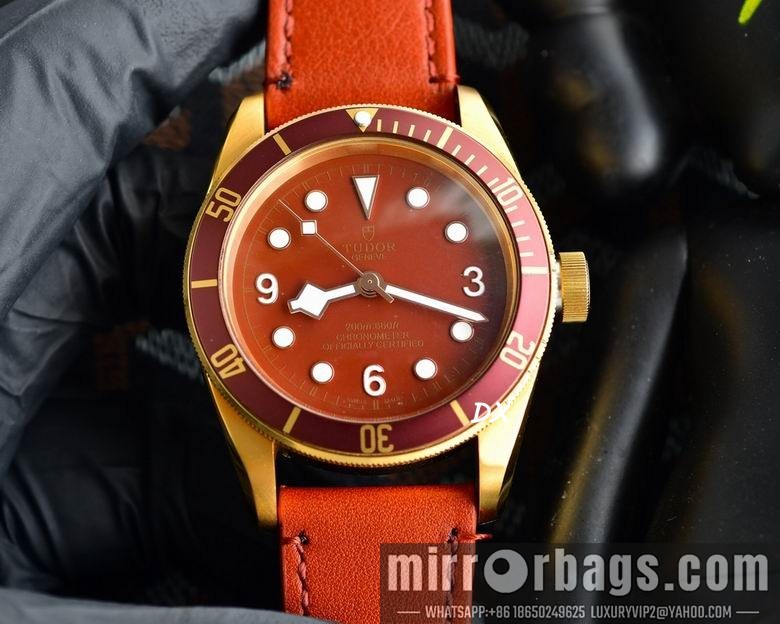 Replica Tudor 42mm 10nms67 Watch