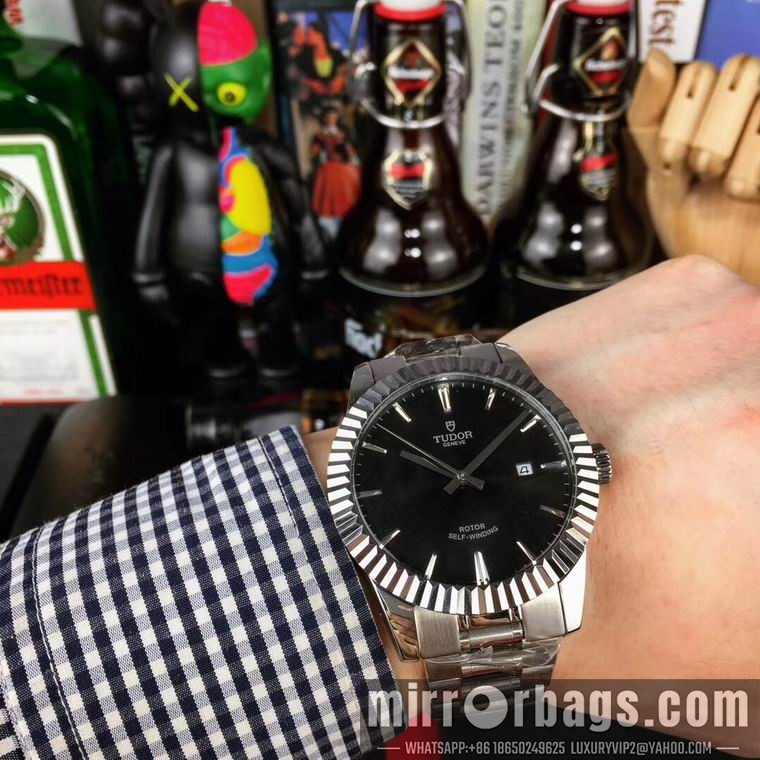 Replica Tudor men 40mm M03 Watch