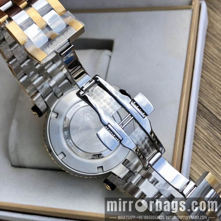 Replica Versace men 46mm M03 Watch