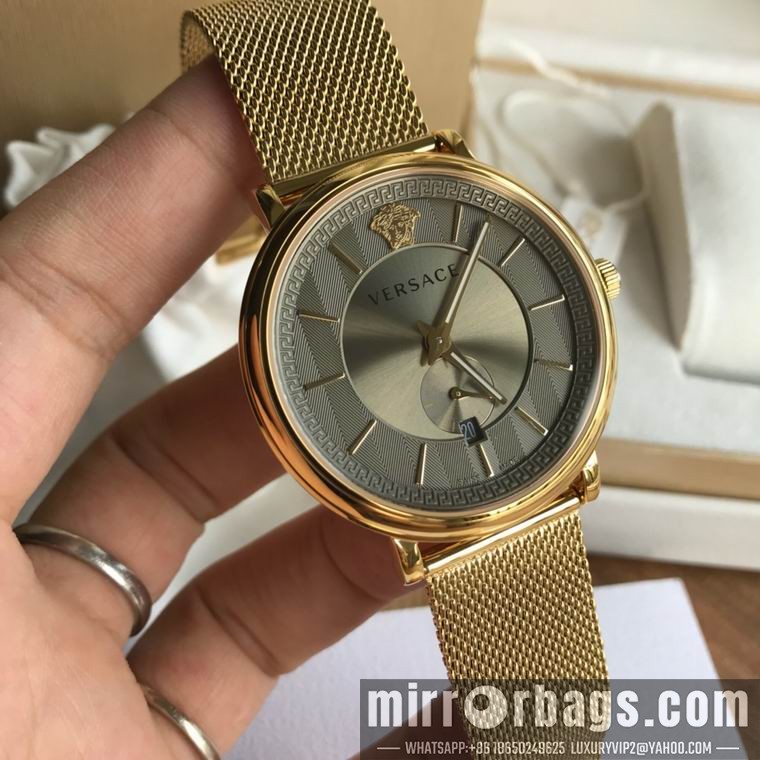 Replica Versace men 42mm M04 Watch
