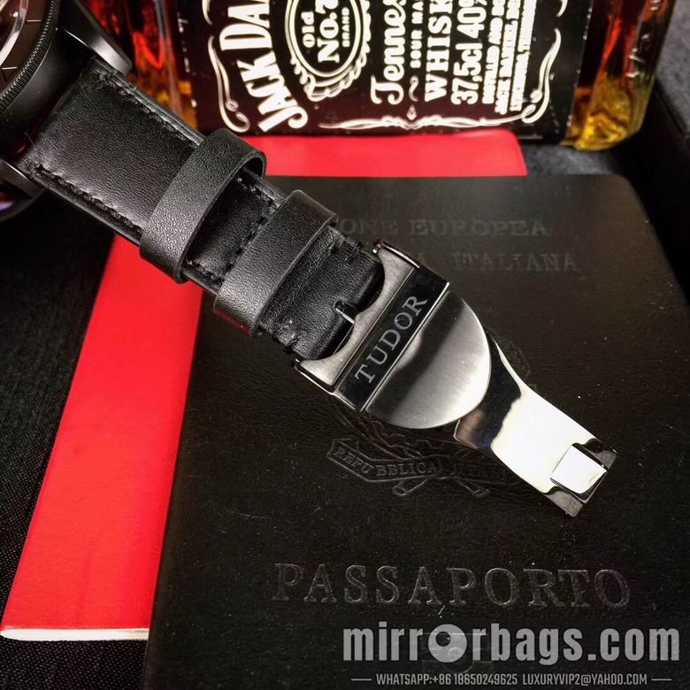 Replica Tudor 42mm 9nbz49 Watch