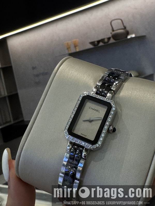 Replica Chanel 21X26mm 101516 Watch