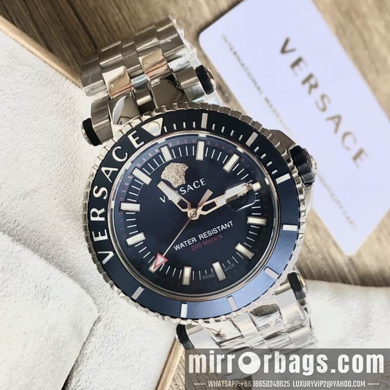 Replica Versace men 46mm M03 Watch