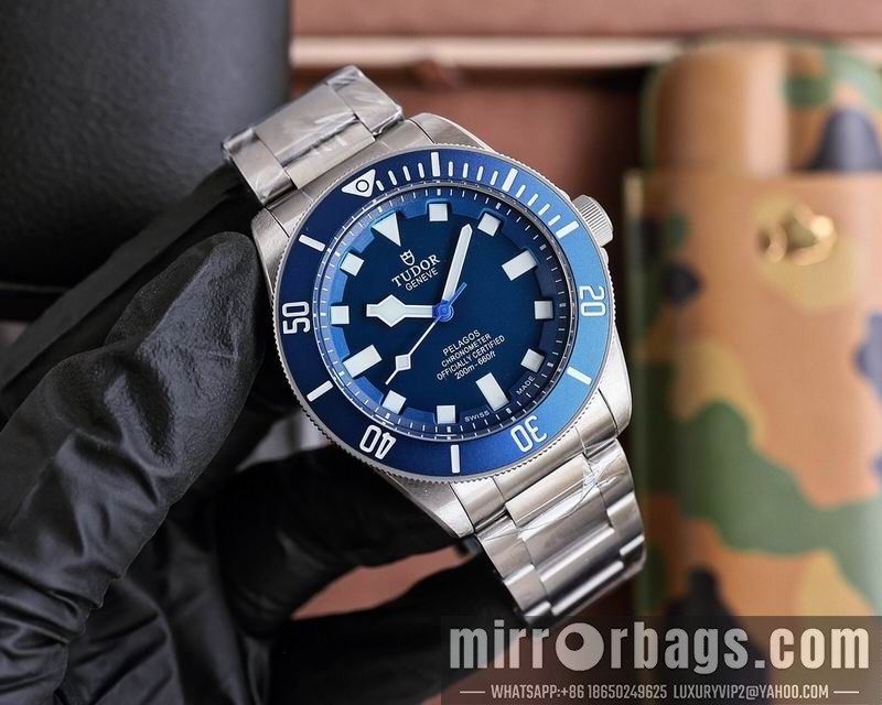 Replica Tudor 42mm 0413122 Watch
