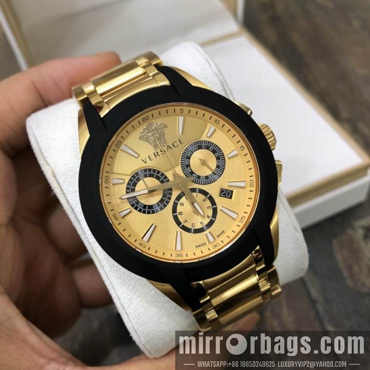 Replica Versace men 42mm M06 Watch