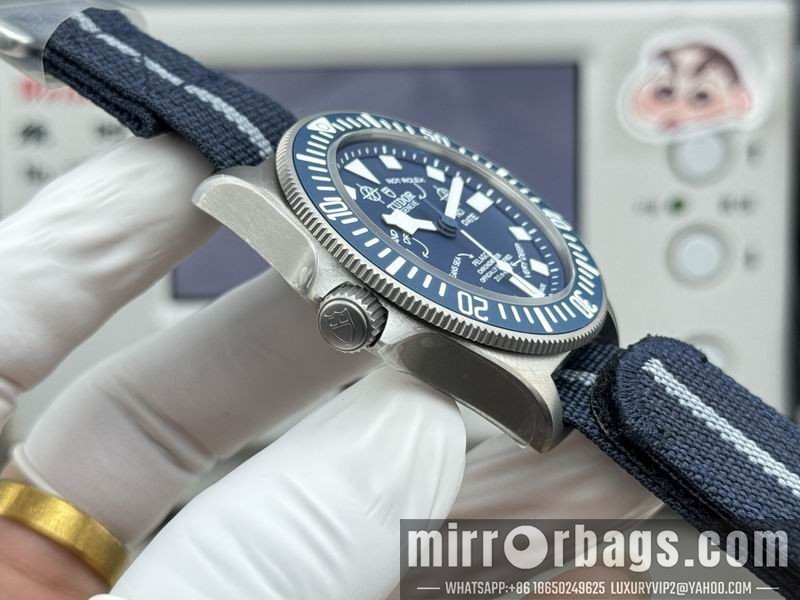 Replica Tudor 42mm 040910 Watch