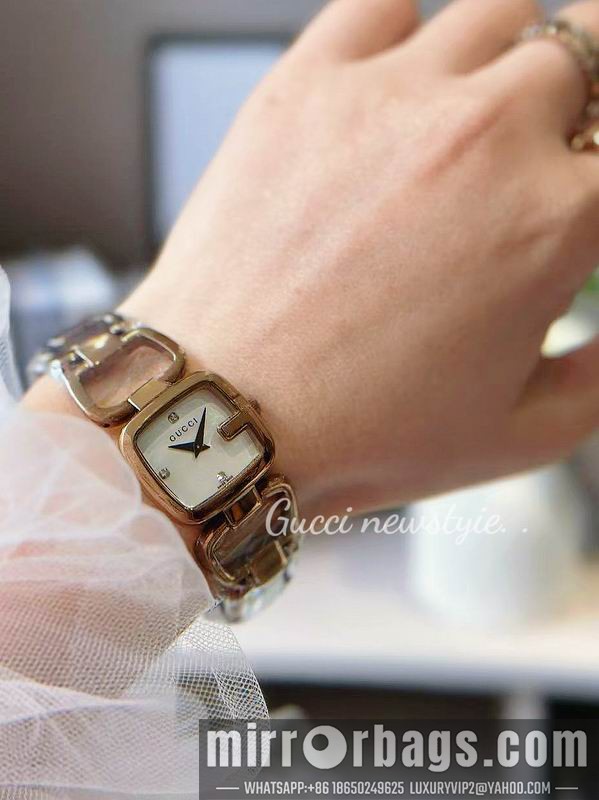 Replica Gucci 24X22.4mm 101433 Watch