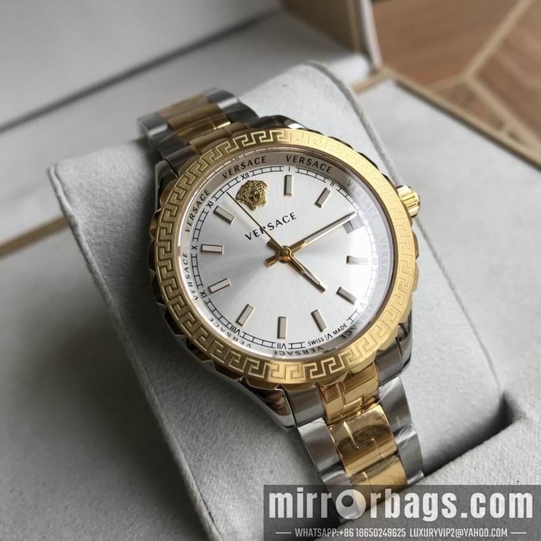 Replica Versace 43mm 33mm M19 Watch