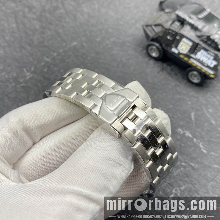 Replica Tudor men 40mm M08 Watch