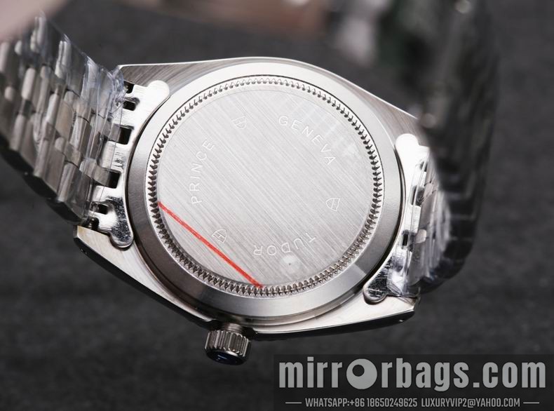 Replica Tudor men 36mm 092111 Watch