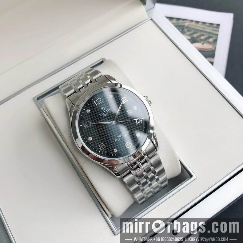 Replica Tudor men watch 110402 Watch