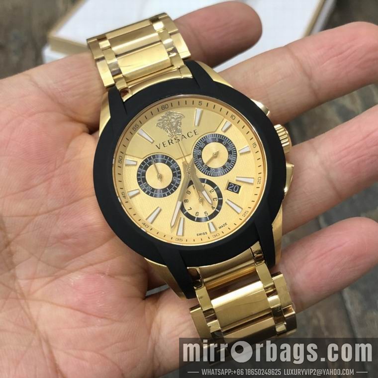 Replica Versace men 42mm M06 Watch