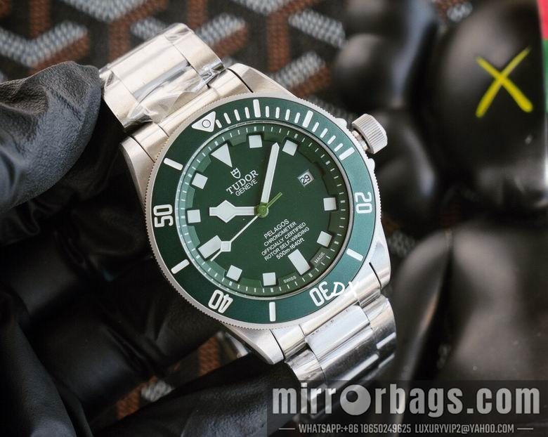 Replica Tudor 42mm 2nms51 Watch