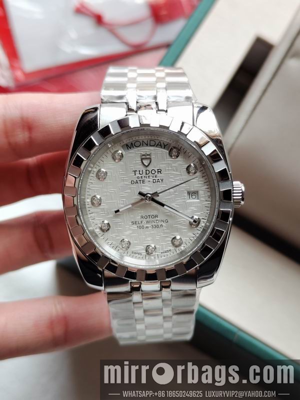 Replica Tudor watch 072433 Watch