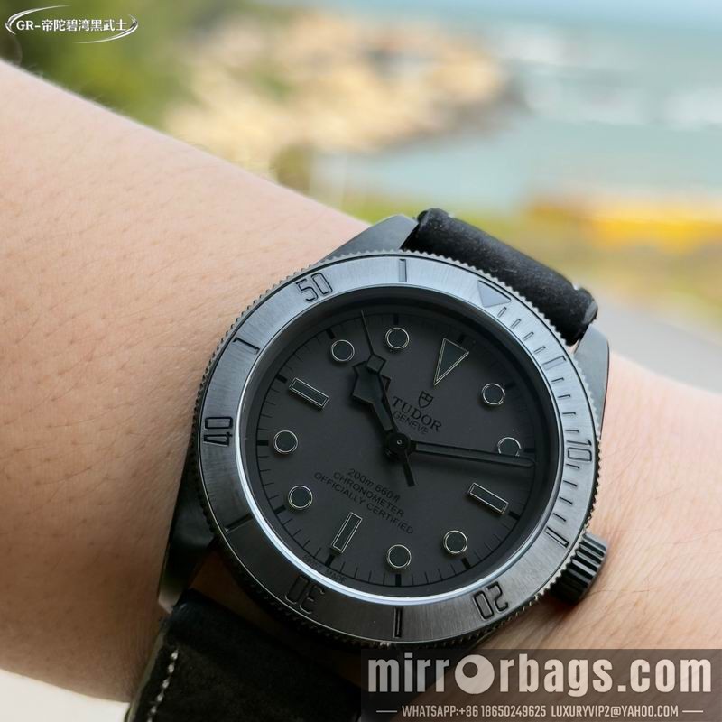Replica Tudor 41mm 041604 Watch