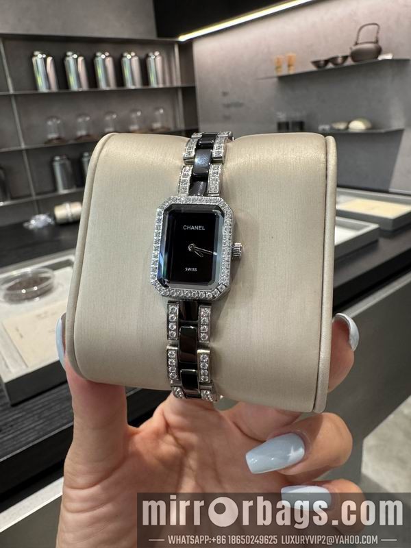 Replica Chanel 21X26mm 101440 Watch