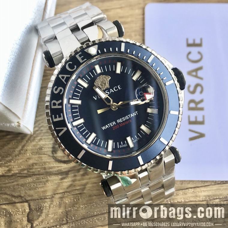 Replica Versace men 46mm M03 Watch