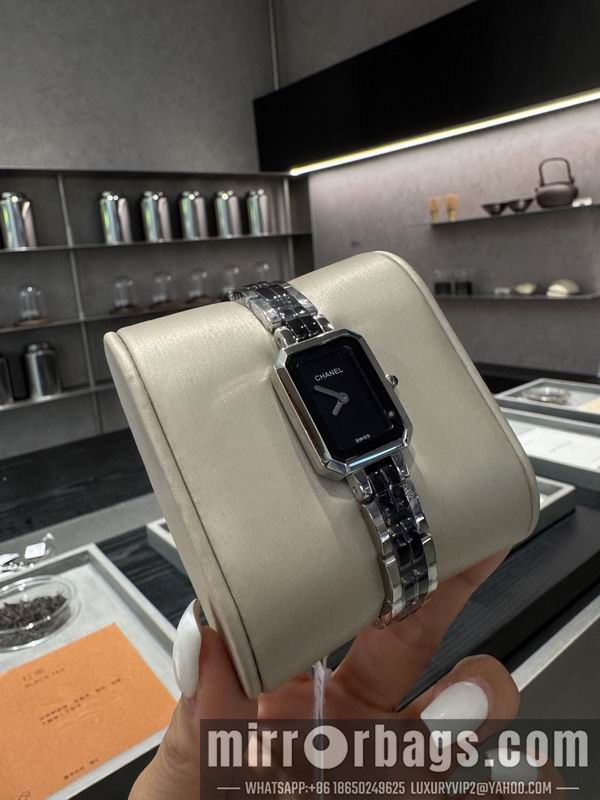Replica Chanel 21X26mm 101515 Watch
