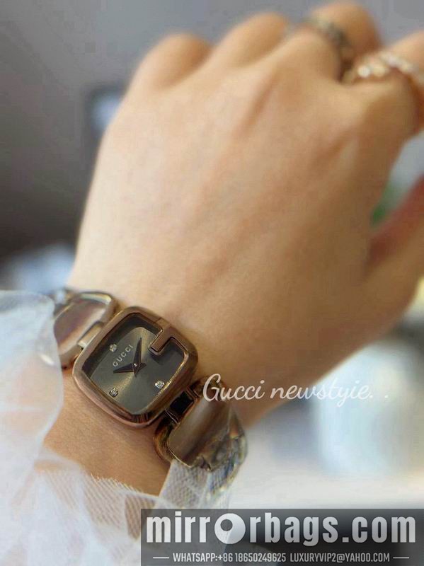 Replica Gucci 24X22.4mm 101433 Watch