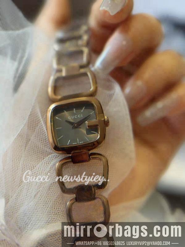 Replica Gucci 24X22.4mm 101433 Watch