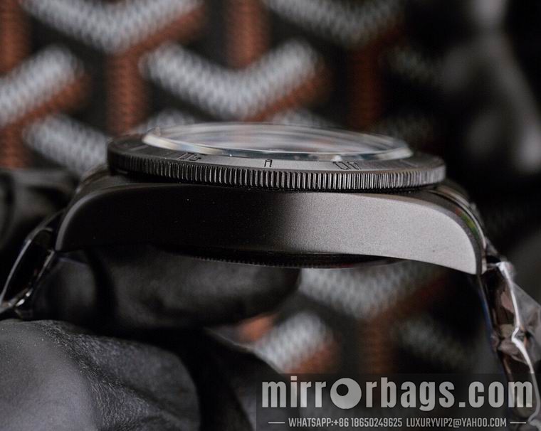 Replica Tudor men 42mm M05 Watch