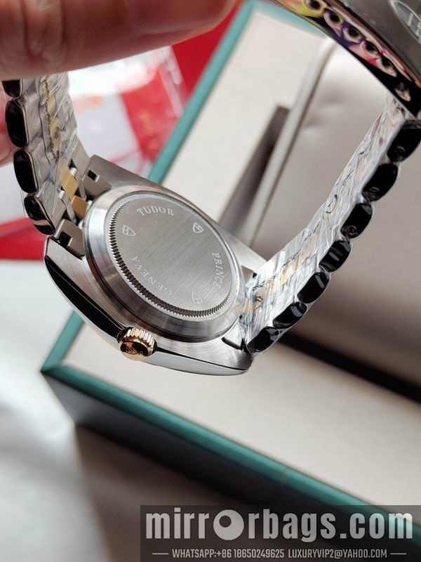 Replica Tudor watch 072433 Watch