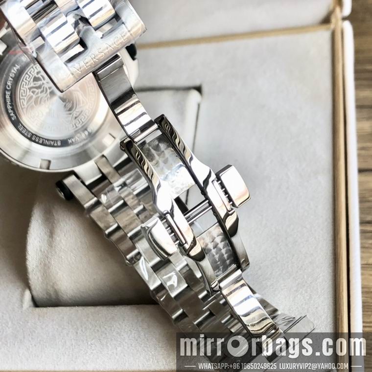 Replica Versace men 46mm M03 Watch