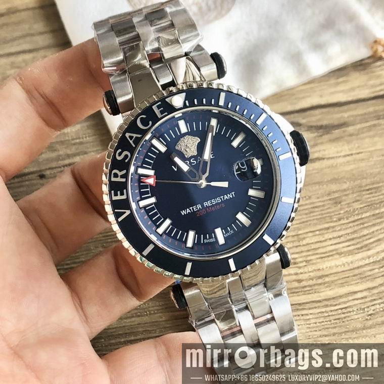 Replica Versace men 46mm M03 Watch