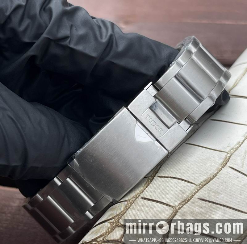 Replica Tudor 42mm 111437 Watch
