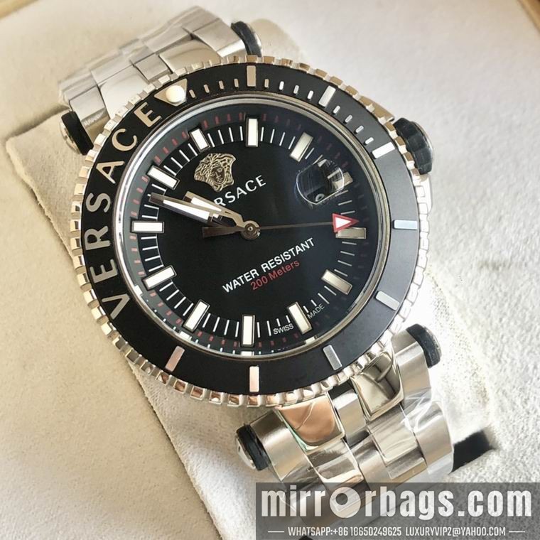 Replica Versace men 46mm M03 Watch