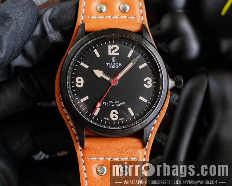 Replica Tudor 42mm men M01 Watch