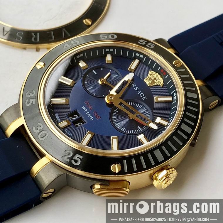 Replica Versace men 44mm M05 Watch
