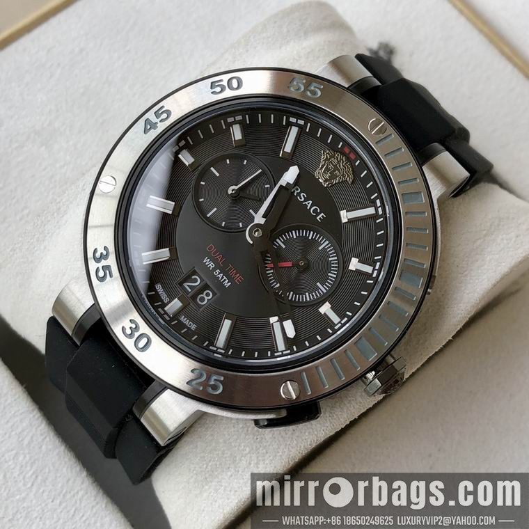 Replica Versace men 44mm M05 Watch