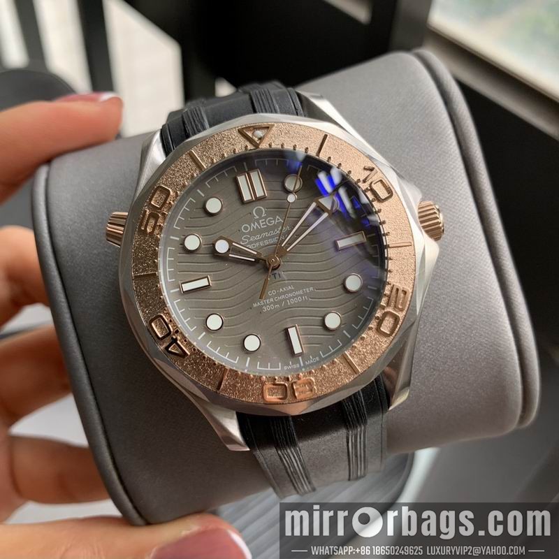 Replica Omega 42mm 090515 Watch