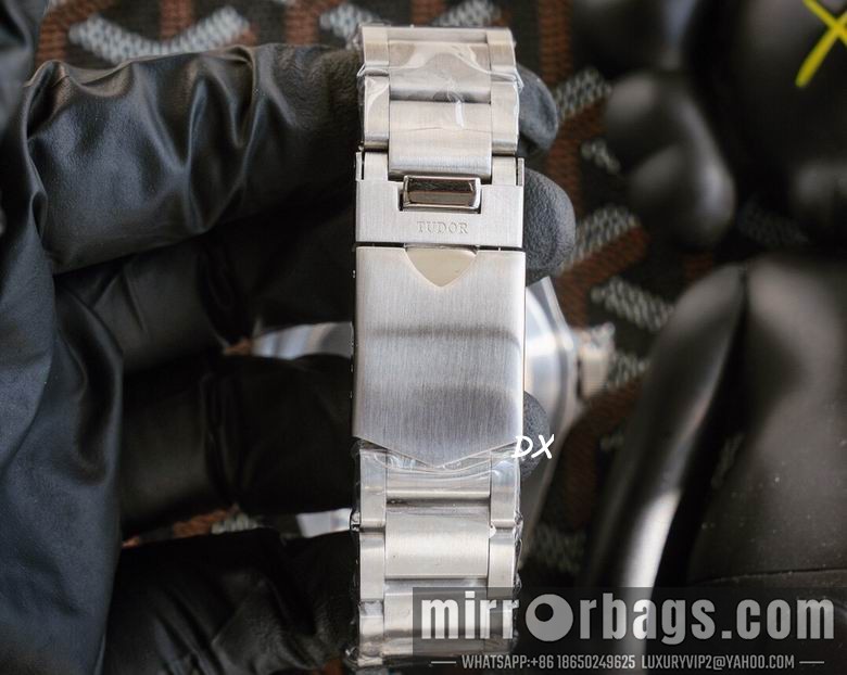 Replica Tudor 42mm 2nms51 Watch