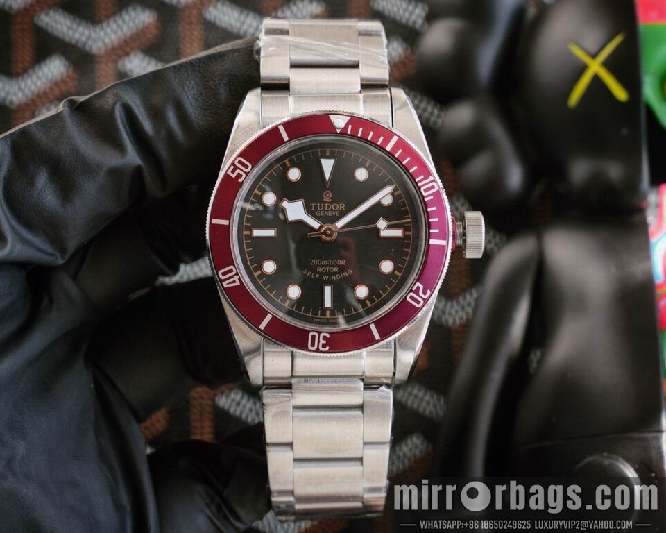 Replica Tudor watch 111003 Watch