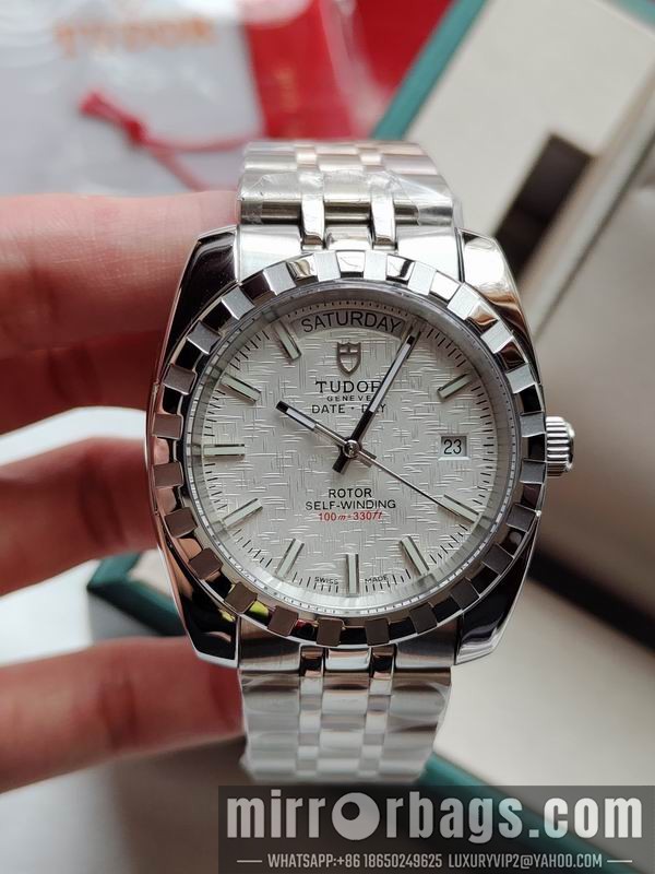 Replica Tudor watch 072432 Watch