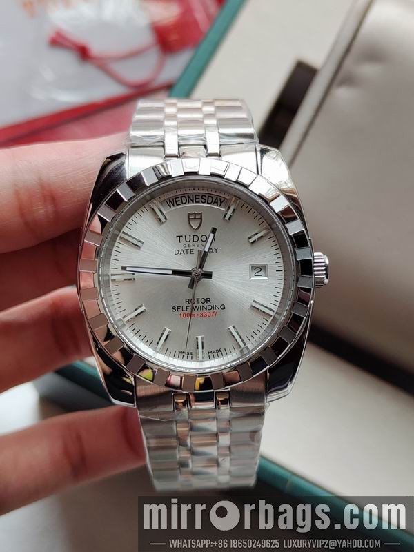 Replica Tudor watch 072432 Watch