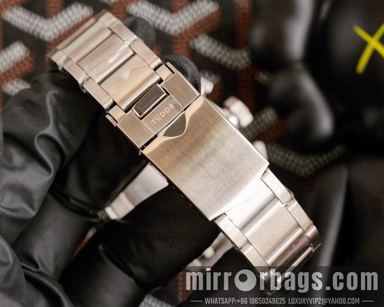 Replica Tudor men 42mm M09 Watch