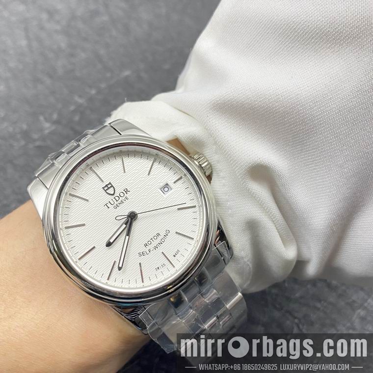Replica Tudor men 40mm M08 Watch