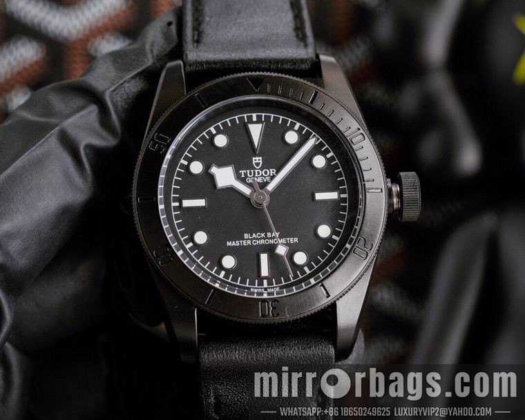 Replica Tudor men 42mm M05 Watch