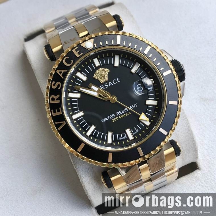 Replica Versace men 46mm M03 Watch
