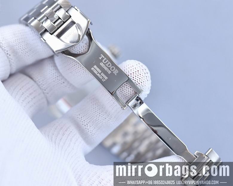 Replica Tudor men 40X11mm M19 Watch