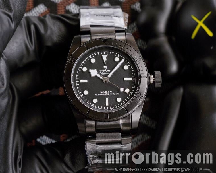 Replica Tudor men 42mm M05 Watch