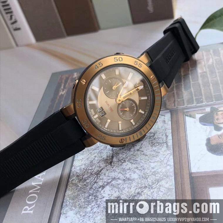 Replica Versace men 44mm M05 Watch