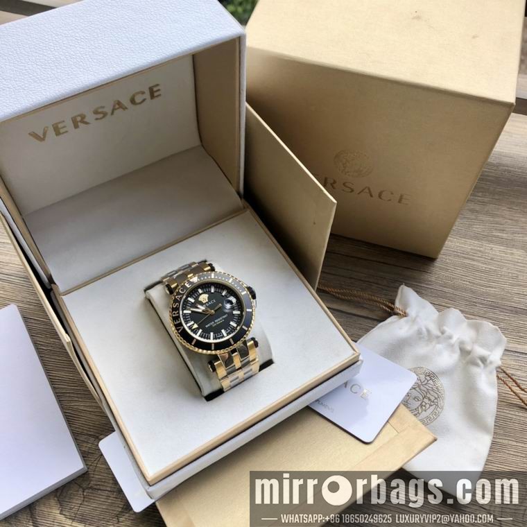 Replica Versace men 46mm M03 Watch